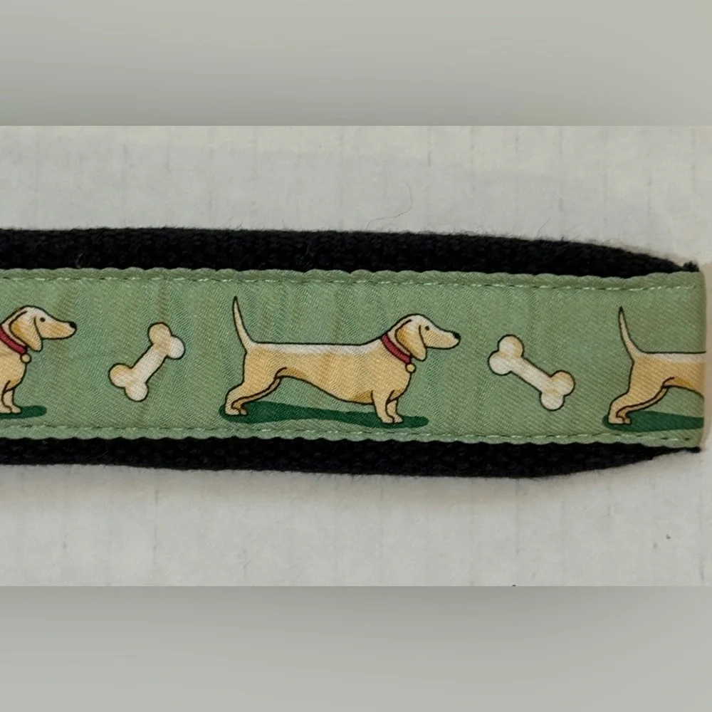 Vineyard Vines D Ring Dog and Bone Belt